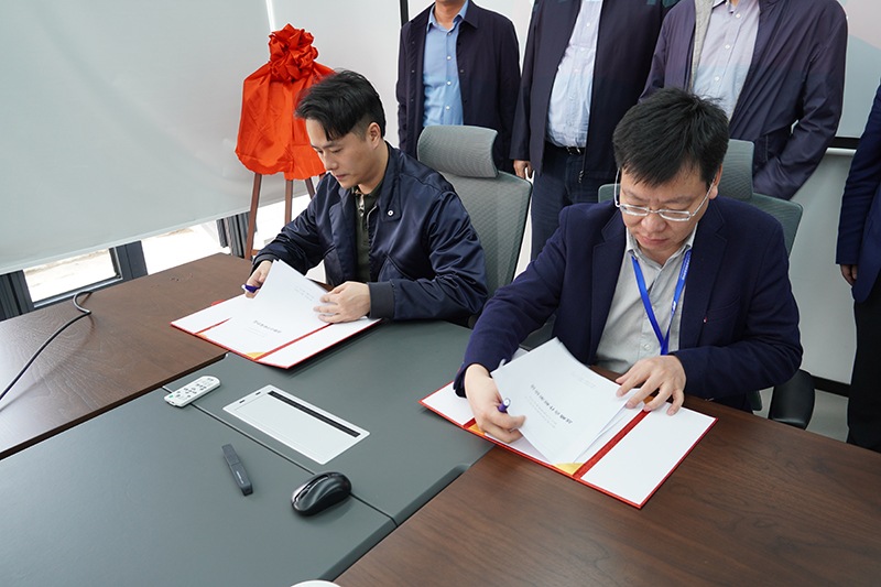 16354664762590347n5X.jpg 1.jpg